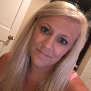 Meet your Posher, Carrie